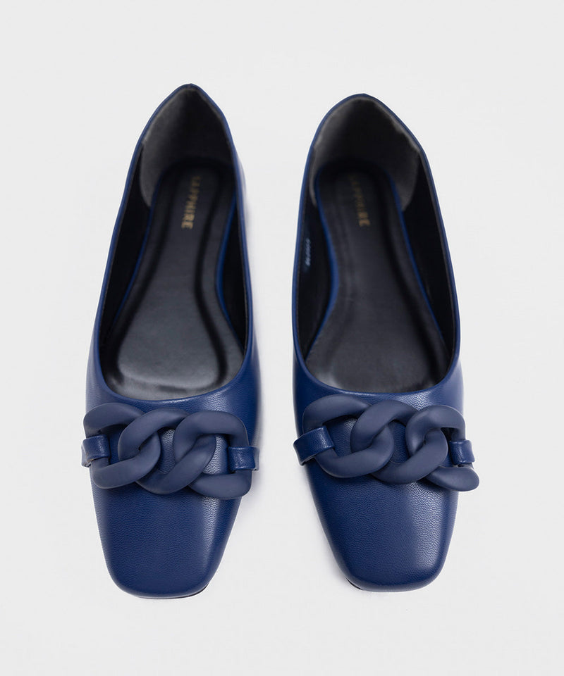 Pumps with Chain Buckle