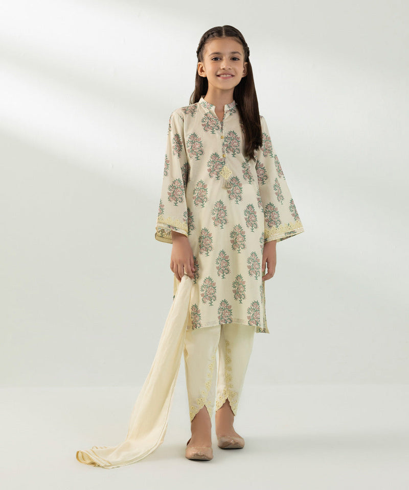 3 Piece - Embroidered Lawn Suit