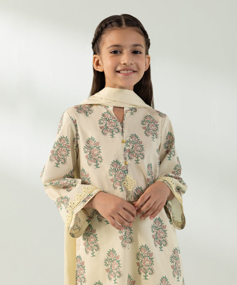 3 Piece - Embroidered Lawn Suit