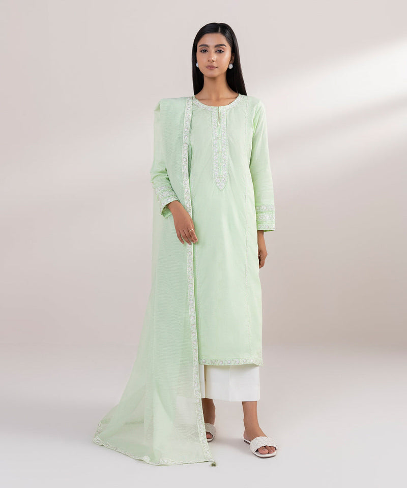 Embroidered Karandi Dupatta