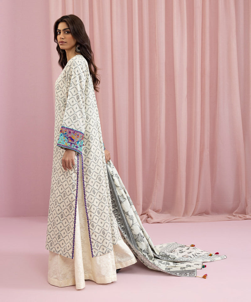 2 Piece - Embroidered Jacquard Suit