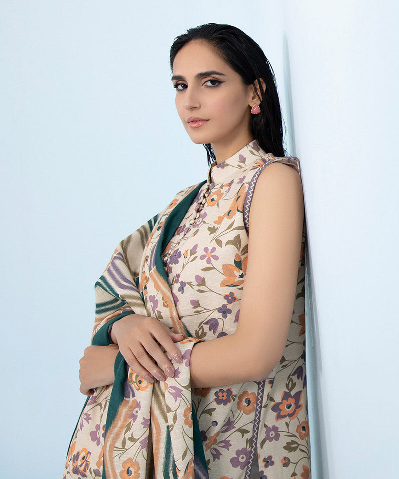 3 Piece - Printed Khaddar Suit