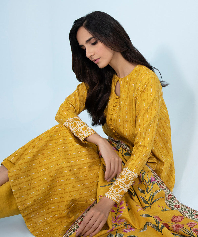 3 Piece - Printed Khaddar Suit