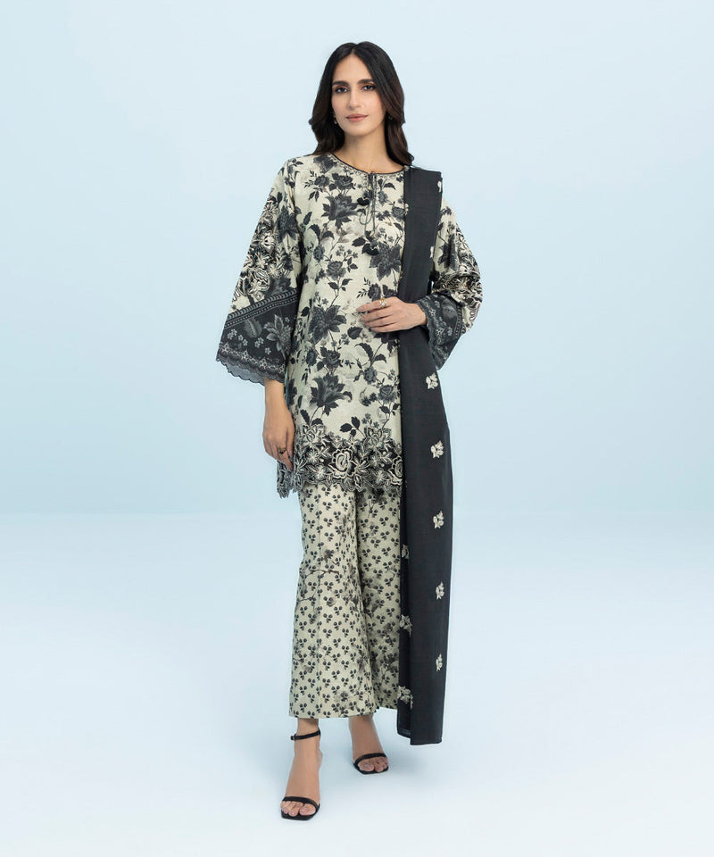 3 Piece - Embroidered Khaddar Suit