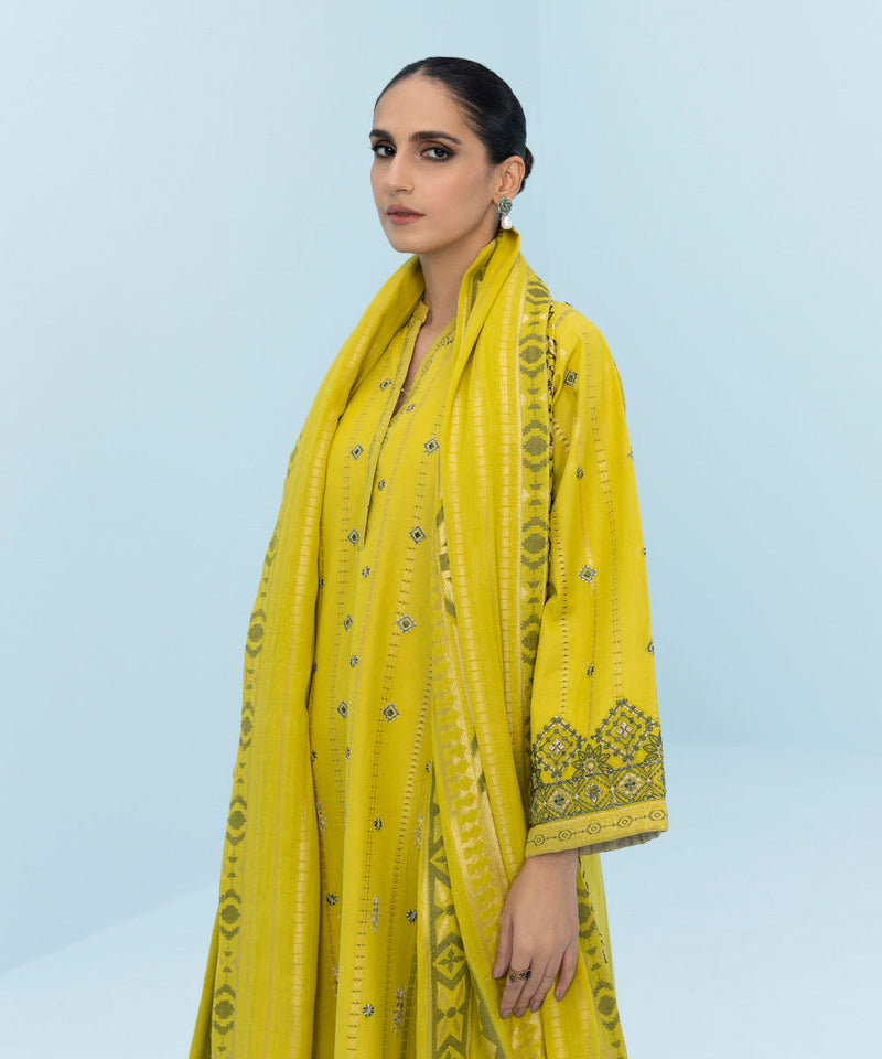 3 Piece - Embroidered Jacquard Suit